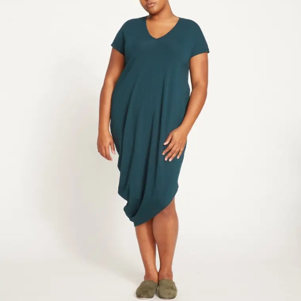 Universal Standard Geneva dress vneck deep sea